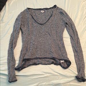 Gray Fitted Blouse with Long Sleeves